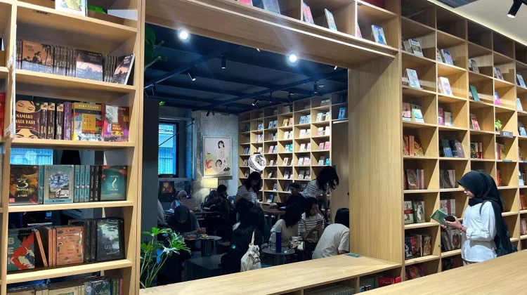Ruang Komunal, Wajah Baru Toko Buku Masa Kini