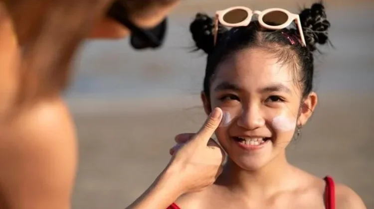 Penggunaan Sunscreen Bantu Turunkan Risiko Kanker Kulit?