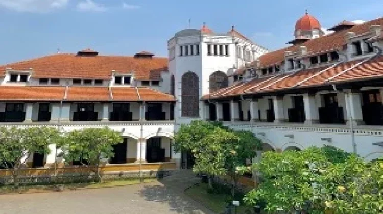 Lawang Sewu Warisan Sejarah yang Tetap Terjaga