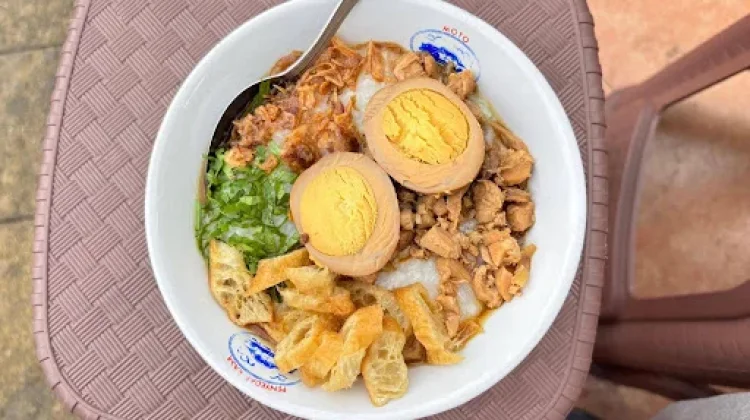 Alasan Bubur Ayam Menjadi Menu Pilihan Terbaik saat Tubuh Kurang Fit