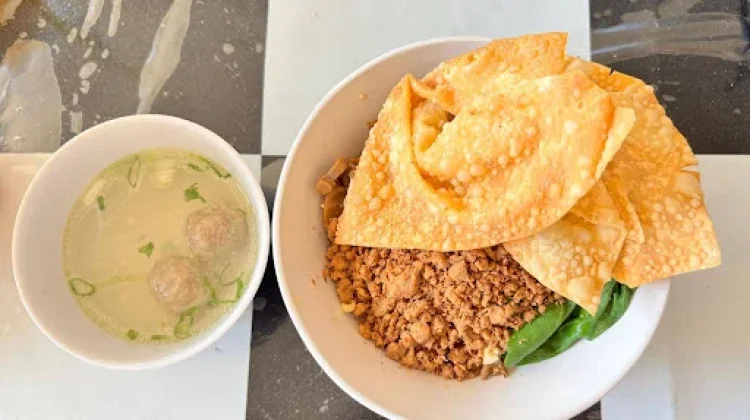 Alasan Mie Ayam Jadi Makanan Favorit Gen Z Sekarang