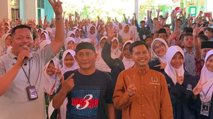 Cegah Serbuan Hoaks di Usia Dini, PWI Kota Pekalongan Bentengi Siswa Baru