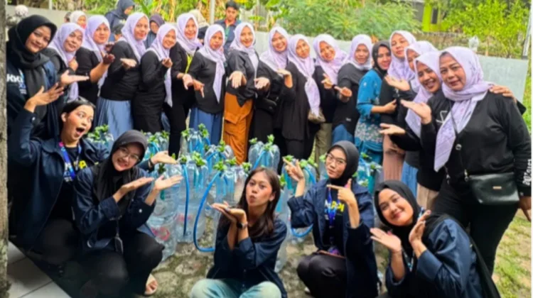 Program KKN, Mahasiswa USM Beri Pelatihan Budi Daya Akuaponik