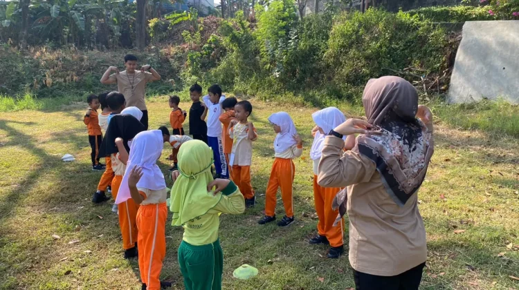 Lewat Outbound, SDN Tugurejo 03 Latih Kepemimpinan dan Percaya Diri Murid Baru