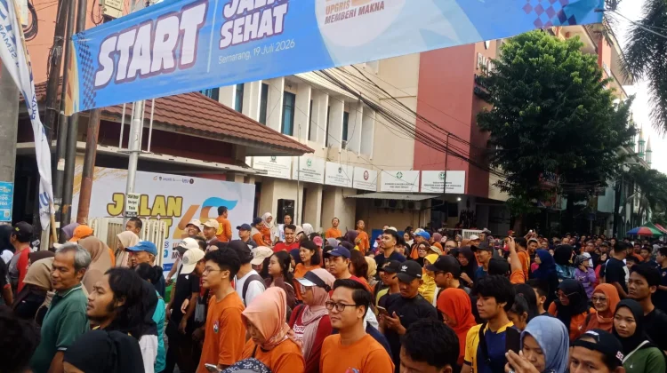Dies Natalis Ke-45 UPGRIS, Ribuan Peserta Meriahkan Jalan Sehat