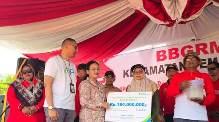 BPJSTK Salurkan Santunan Rp184 Juta untuk Ahli Waris Perangkat RT/RW di Semarang