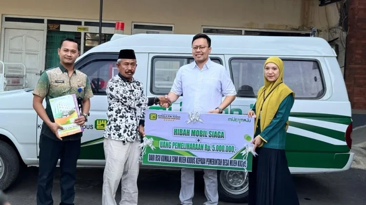 RSU Kumala Siwi Kudus Beri Bantuan Ambulance Kepada Warga Mijen