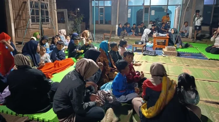 Nonton Bareng Jadi Ajang Kumpul Warga Dusun Ngrawan, Kabupaten Semarang