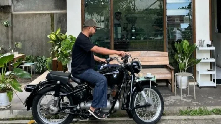 Pesona Motor Antik yang Tak Lekang Waktu