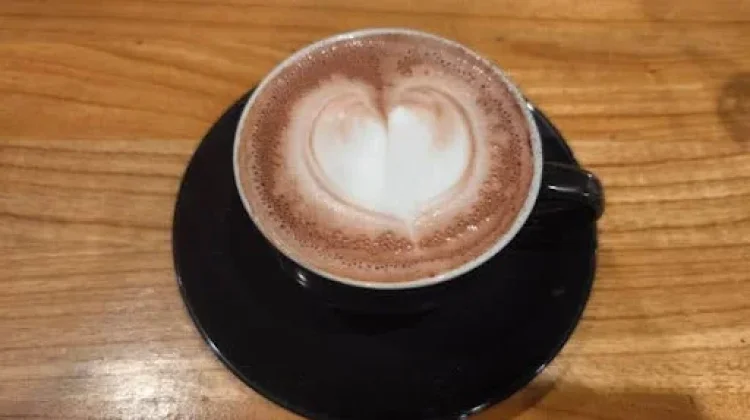 Cara Menghangatkan Tubuh dengan Minuman Hot Chocolate