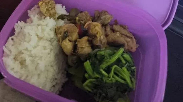 Rindu Masakan Eyang Putri dan Ibu dengan Membawa Bekal untuk Sarapan yang Sehat