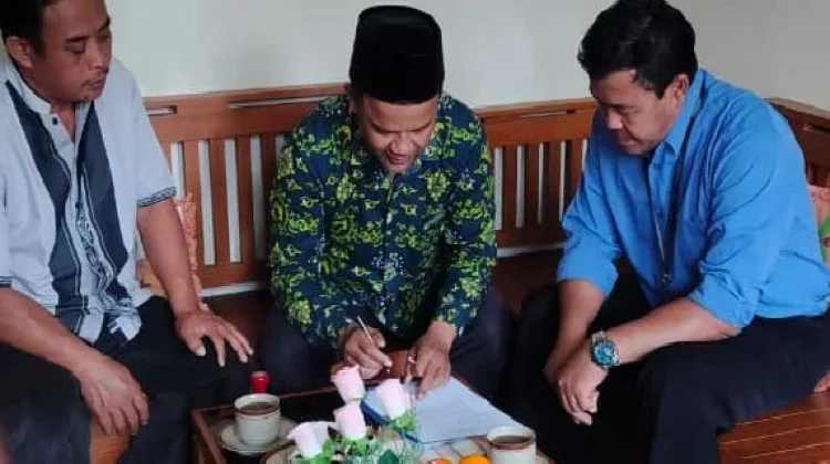 TASPEN Semarang Serahkan Bantuan Sosial Pembangunan MI Darussalam Wanutengah