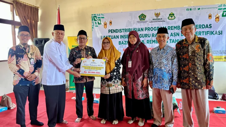 Belum Tersentuh Insentif Pemerintah, 80 Guru RA di Rembang Terima Bantuan Baznas
