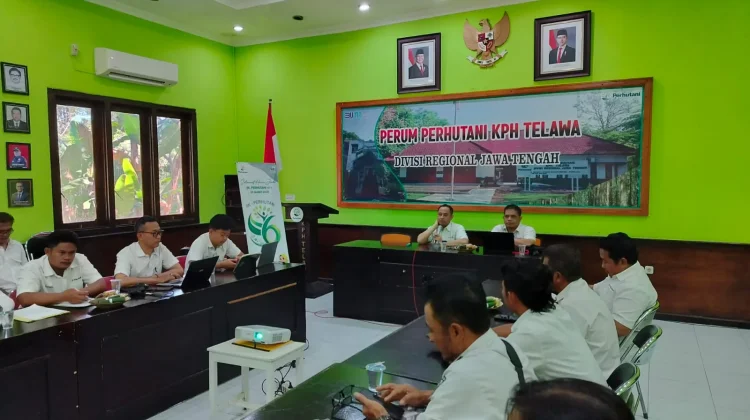 Wujudkan Hutan Sehat dan Produktif, Penjarangan Jadi Strategi Perhutani Telawa