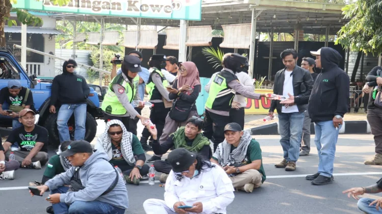 Terjunkan 311 Personel, Polres Purworejo Kawal Demonstrasi Tanpa Senpi