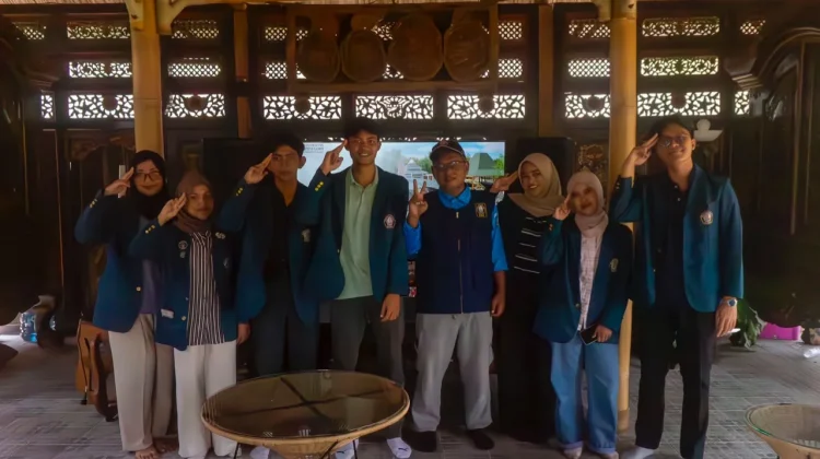 KKN-T 55 Undip Rancang Masterplan Wisata Desa Cokro