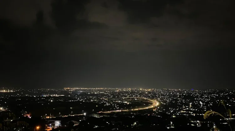 Keindahan City Light Kota Semarang pada Malam Hari