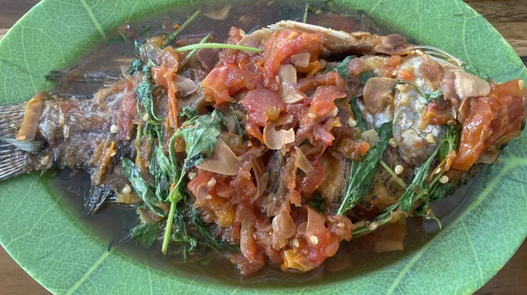 Tumis Mujair Bu Masitoh, Sajian Pedas Gurih yang Memanjakan Lidah