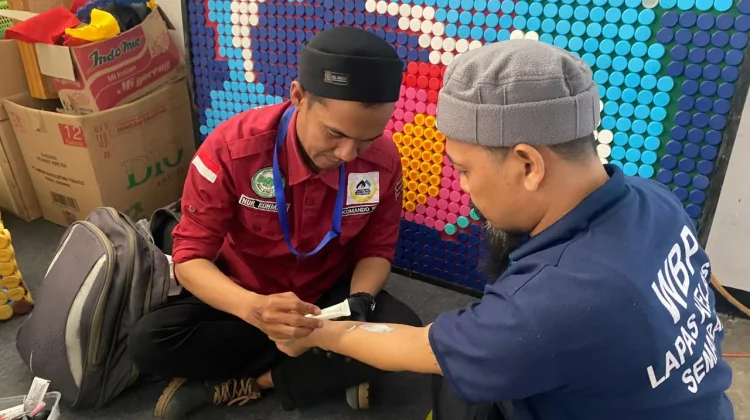 Wujud Hijrah, Warga Binaan Lapas Semarang Berbarengan Hapus Tato di Badan