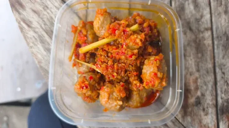 Cara Membuat Bakso Mercon dengan Sereh yang Pedas Nikmat