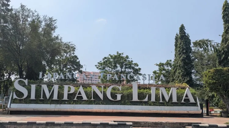 Simpang Lima Masih Favorit, Ruang Publik Andalan Warga Semarang
