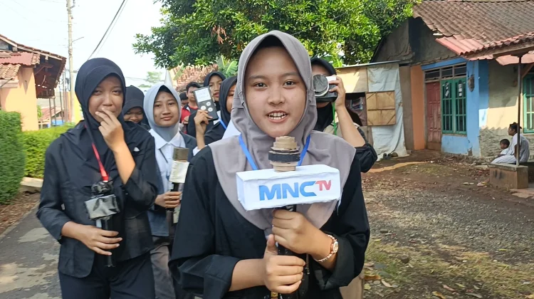 Karnaval Kostum Profesi, SMPN 4 Batang Tanamkan Cita-cita dan Cinta Budaya