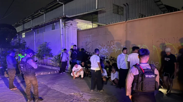 Puluhan Remaja Diamankan Petugas saat Melakukan Aksi Vandalisme