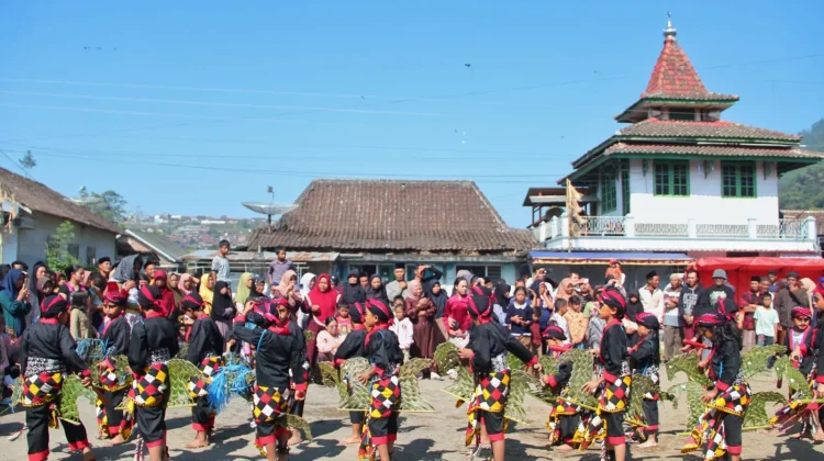 Saparan Desa Gogik, Upaya Hidupkan Kembali Warisan Leluhur
