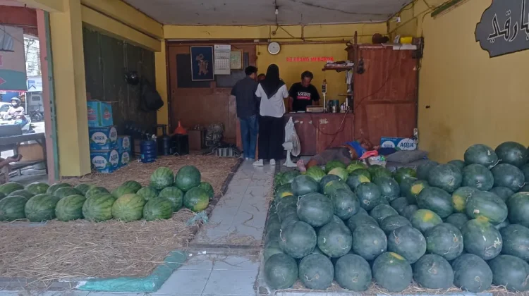 Cuaca Panas Dongkrak Minat Masyarakat Konsumsi Semangka