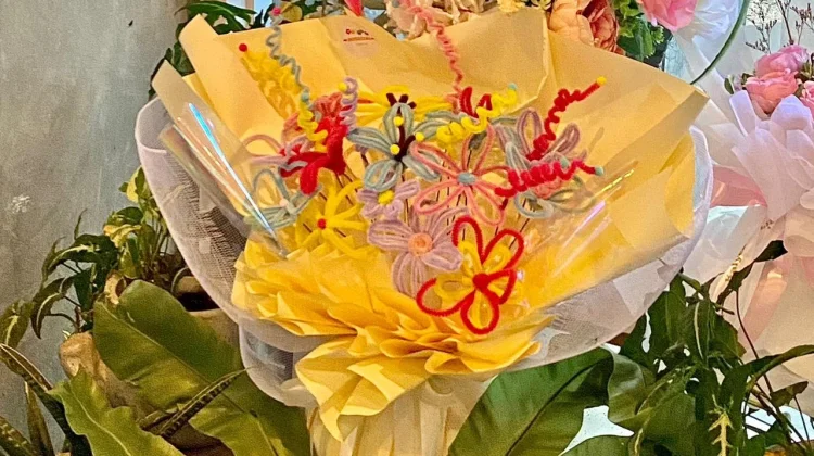 Kawat Bulu Disulap Jadi Bouquet yang Menggemaskan