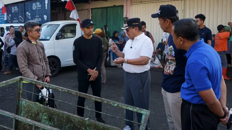Tinjau Pasar Raya 1, Wali Kota Salatiga Apresiasi Pedagang Pilah Sampah Organik