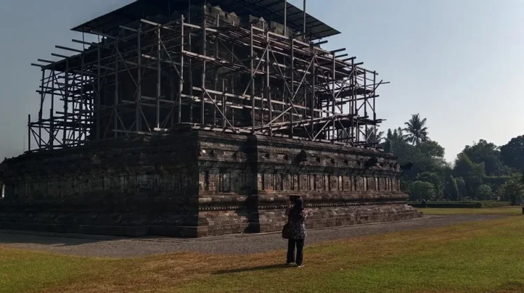 Candi Mendut Dipugar, Kunjungan Wisatawan Tutup Total Satu Tahun