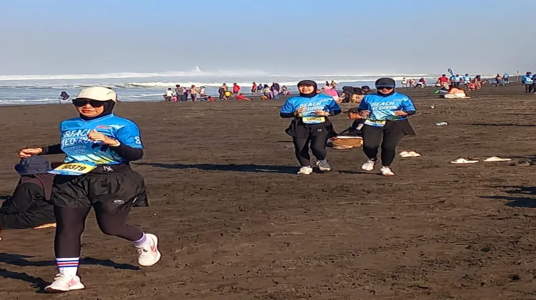Beach Medirun 2026, Lebih dari 600 Peserta Padati Pantai Jetis Purworejo