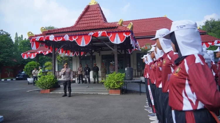 Jam Komandan Jadi Bekal Mental Calon Paskibraka Batang Jelang 17 Agustus