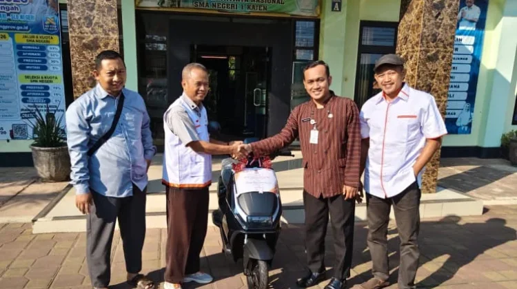 Video Rapor Humanis Viral, Guru SMA di Pekalongan Dapat Apresiasi Presiden PKS