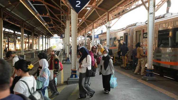 Permudah Mobilitas Masyarakat, KAI Daop 4 Semarang Optimalkan Layanan Aglomerasi