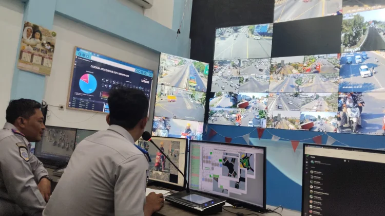 Operator ATCS Tegur Pengendara, Sampaikan dengan Santun dan Jenaka