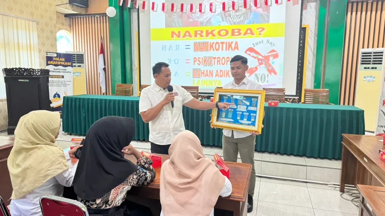 Cegah Narkoba Masuk Sekolah, Polres Demak Beri Edukasi Pelajar dan Guru SMP