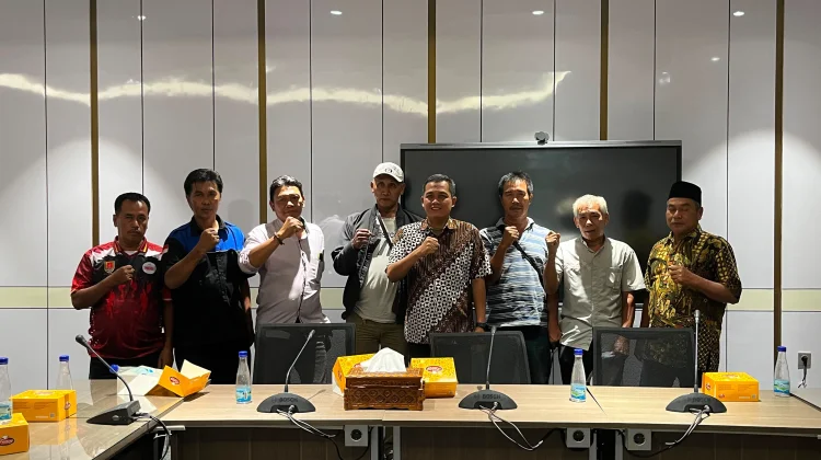 Audiensi di DPRD, Suharsono Siap Kawal Aspirasi Pengusaha dan Sopir Angkot
