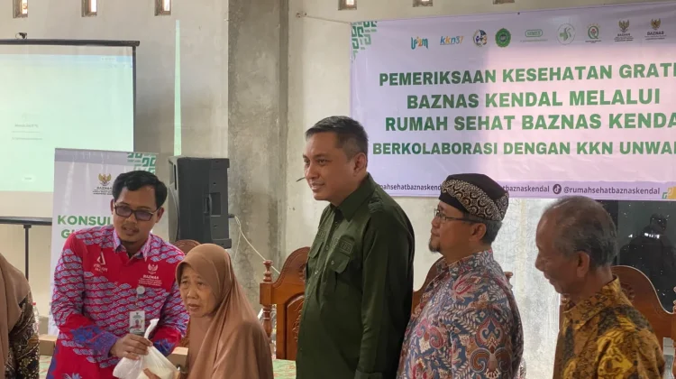 Gandeng Baznaz, Unwahas Peduli Kesehatan Warga Kendal