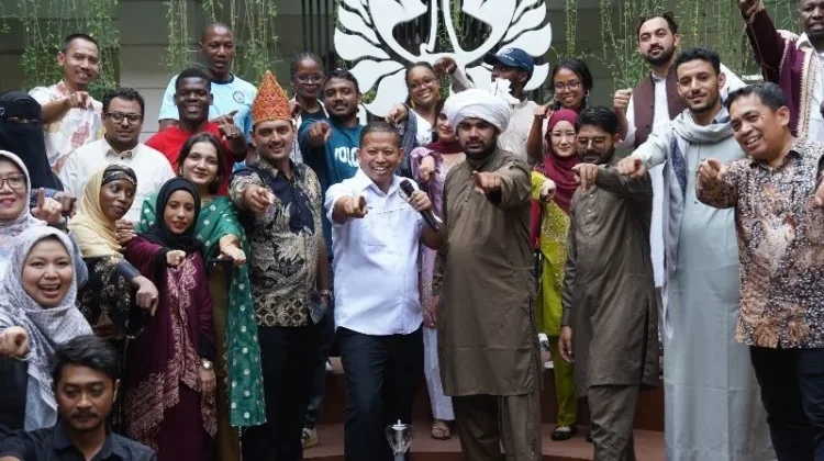 Mahasiswa Internasional Undip Meriahkan HUT RI Lewat Lagu Indonesia