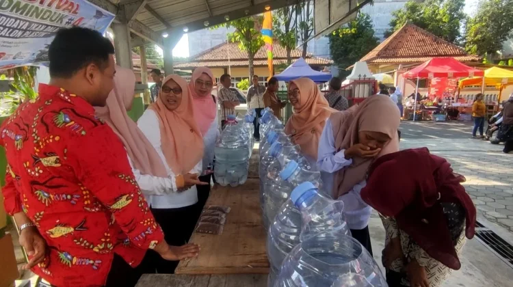 DKP Kendal Gerakkan Budidaya Ikan Lele dalam Galon