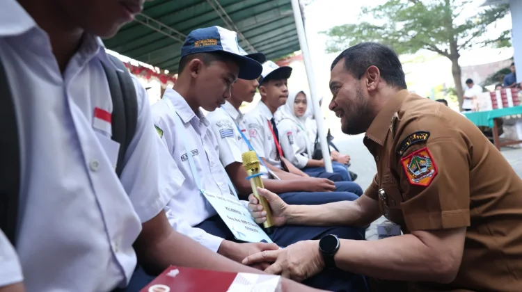 Usia Ke-81, Jateng Perluas Sekolah Gratis Hingga Beasiswa Luar Negeri