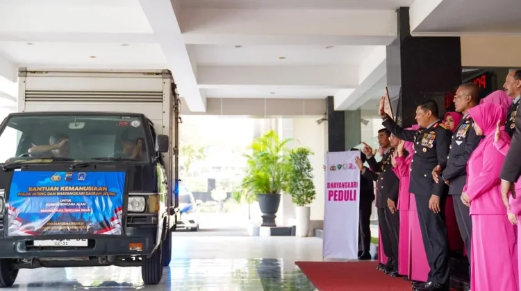 Polda Jateng Kirim 10 Truk Bantuan dan Tim Medis untuk Korban Gempa NTT