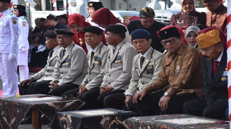 Upacara HUT ke-81 RI di Purworejo Utamakan Penghormatan untuk Veteran dan Lansia