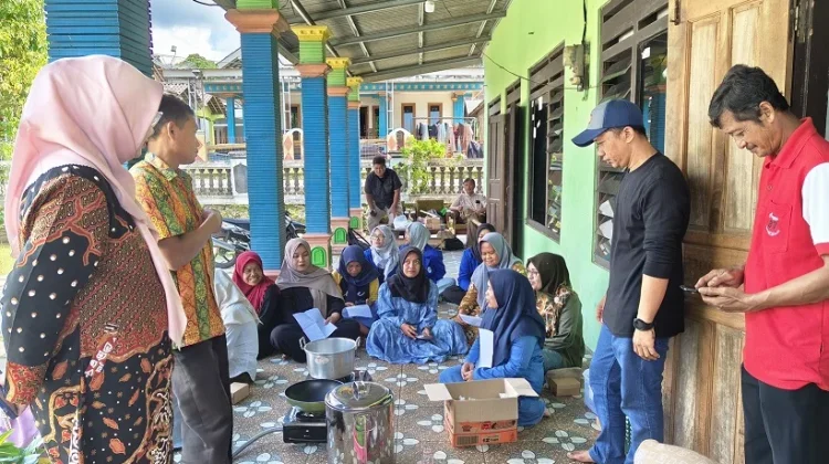 Peneliti Udinus Latih Peternak Sapi Perah, Olah Susu Jadi Keju