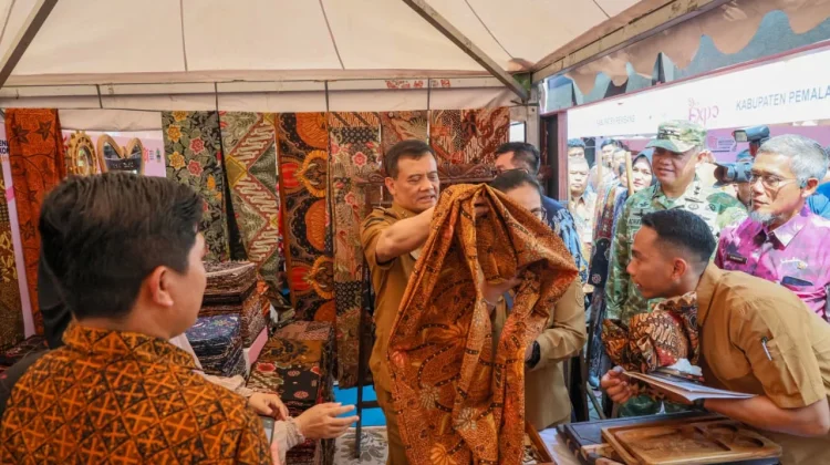 HUT ke-81 Jateng, Ratusan UMKM Banjiri di Halaman Kantor Gubernur