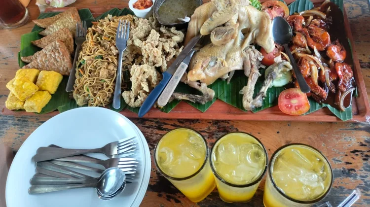 Hangatnya Kebersamaan dalam Sebuah Mukbang