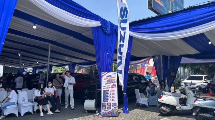 BCA Gang Tengah Autoshow Hadir di RRI Semarang, Pengunjung Bisa Test Drive