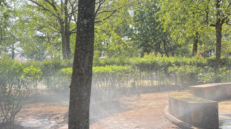 Hadapi Kemarau, Disperkim Lakukan Penyiraman Otomatis Taman Kota